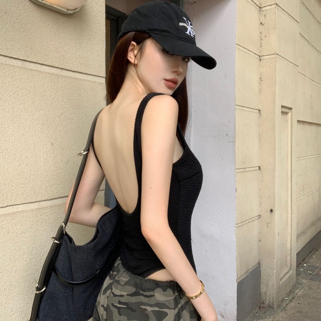 Bodysuit bertali hitam Bodysui - Tank Top Ribbed ulasan dan harga